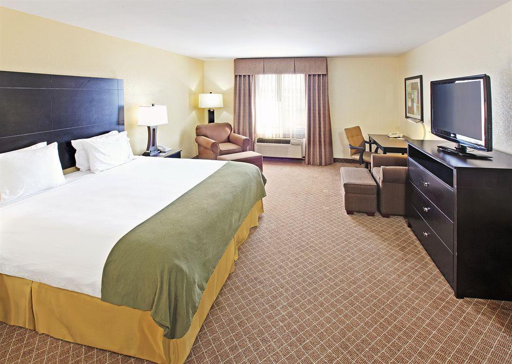 Comfort Inn&Suites Pine Bluff Zimmer foto