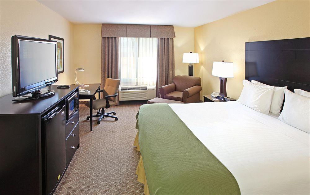Comfort Inn&Suites Pine Bluff Zimmer foto