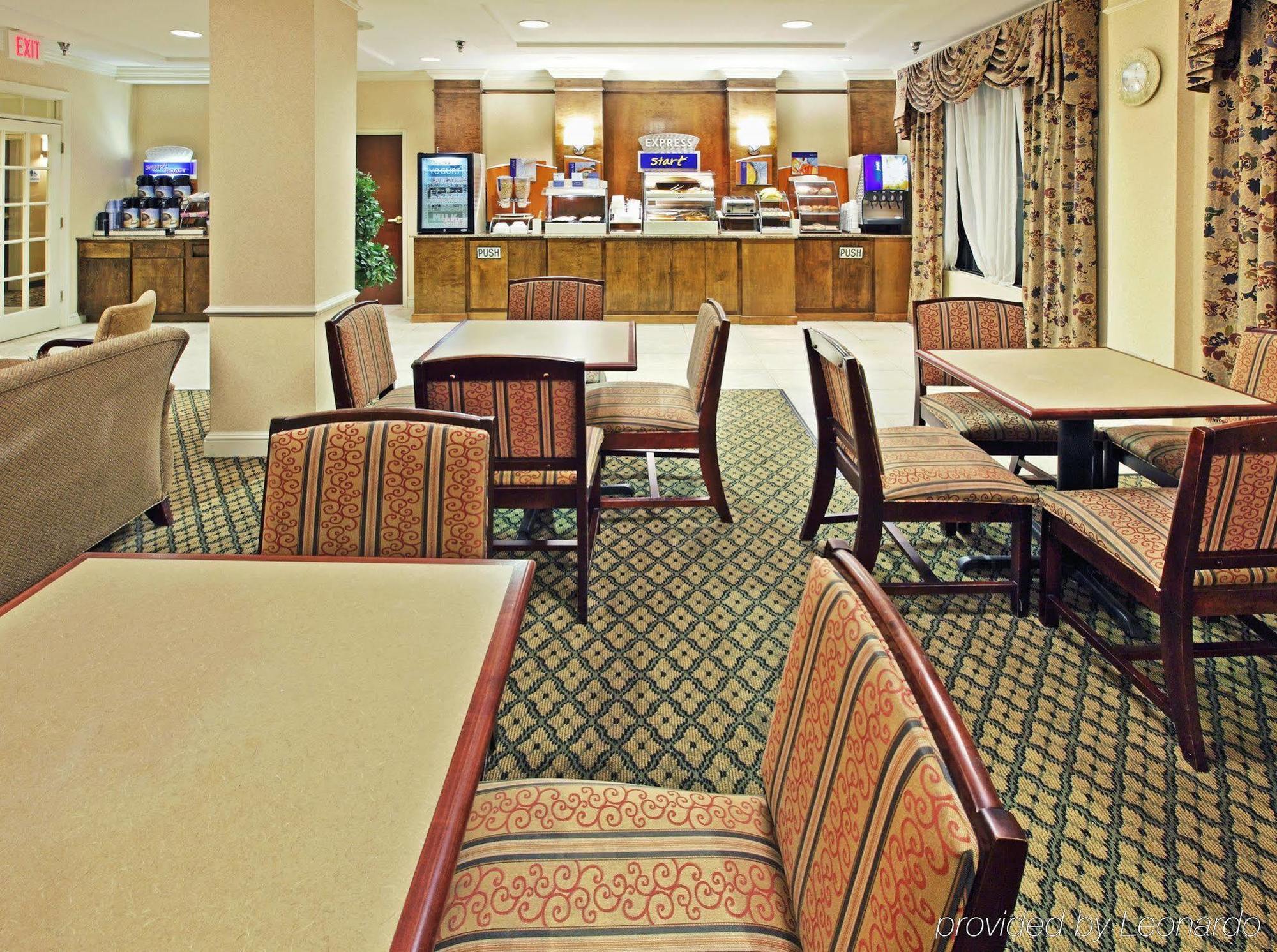 Comfort Inn&Suites Pine Bluff Restaurant foto